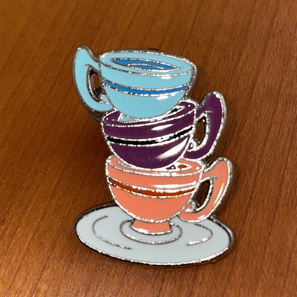 Mad Hatter Hat + Tea Cups - Disney Trading Pins - from Alice in Wonderland - Picture 4 of 5